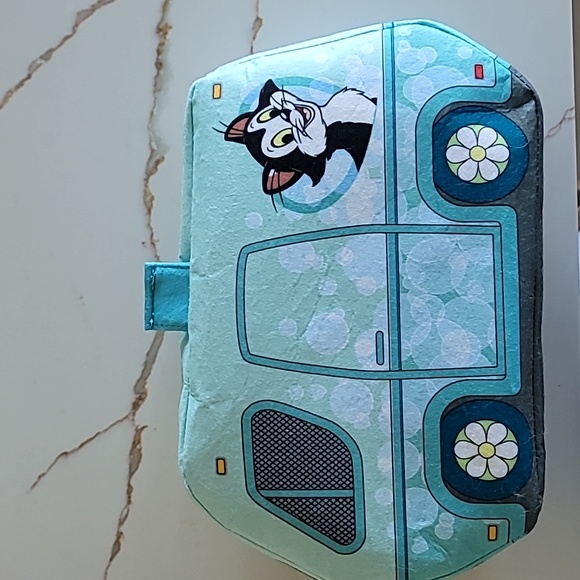 Disney Other - Disney' pet salon